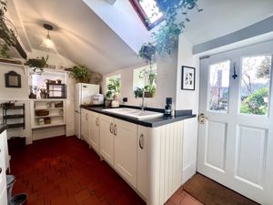 Kitchen- click for photo gallery